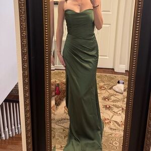 Elegant Green Strapless Dress